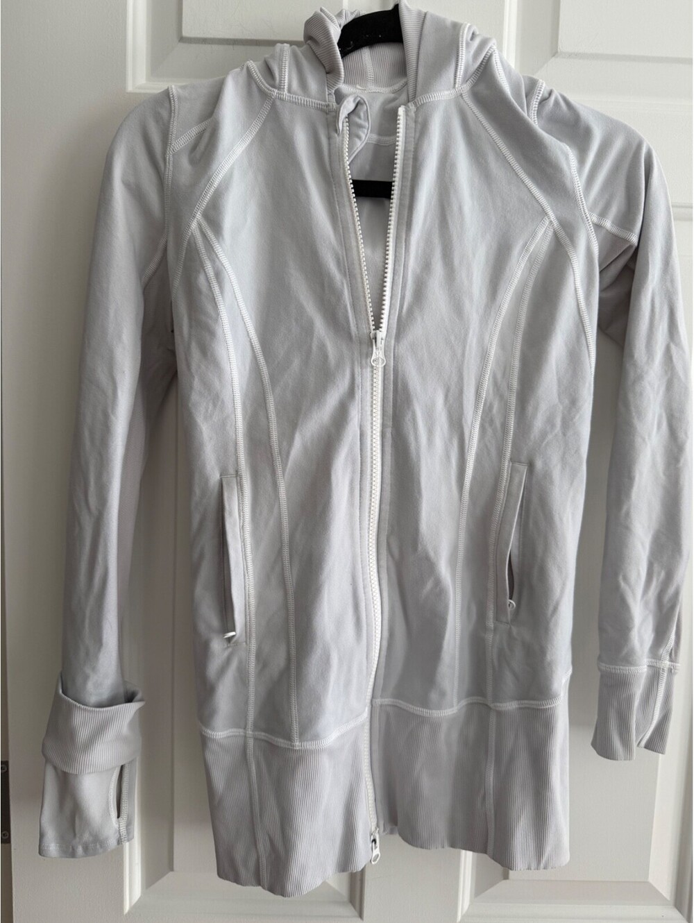 Lululemon Define Jacket Light Gray Full Zip Hoodie Thumbholes Size 4